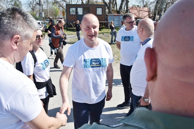 У ПАРКУ ПРИРОДЕ „БЕГЕЧКА ЈАМА” ВИШЕ ОД 150 ВОЛОНТЕРА ПОКУПИЛО ЗАОСТАЛО